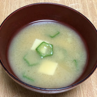 おくらと豆腐のお味噌汁